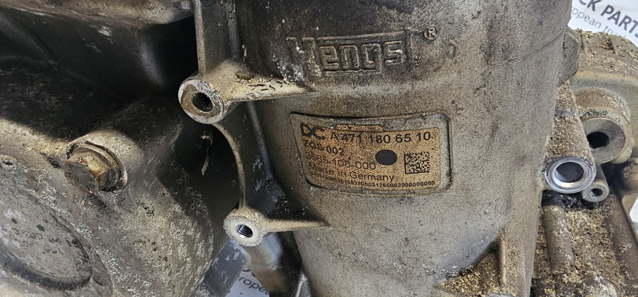 Mercedes Benz Actros MP4 EURO6, EURO 6 emission oil filter housing, oil cooler , 4711800712, 4711800012, 4711800212, 4711800312, 4711704710, 4711800265, 4711801065, 4721840380, 4721841980, 4721800309, - Масляный радиатор для Грузовиков: фото 2 Mercedes Benz Actros MP4 EURO6, EURO 6 emission oil filter housing, oil cooler , 4711800712, 4711800012, 4711800212, 4711800312, 4711704710, 4711800265, 4711801065, 4721840380, 4721841980, 4721800309, - Масляный радиатор для Грузовиков: фото 2