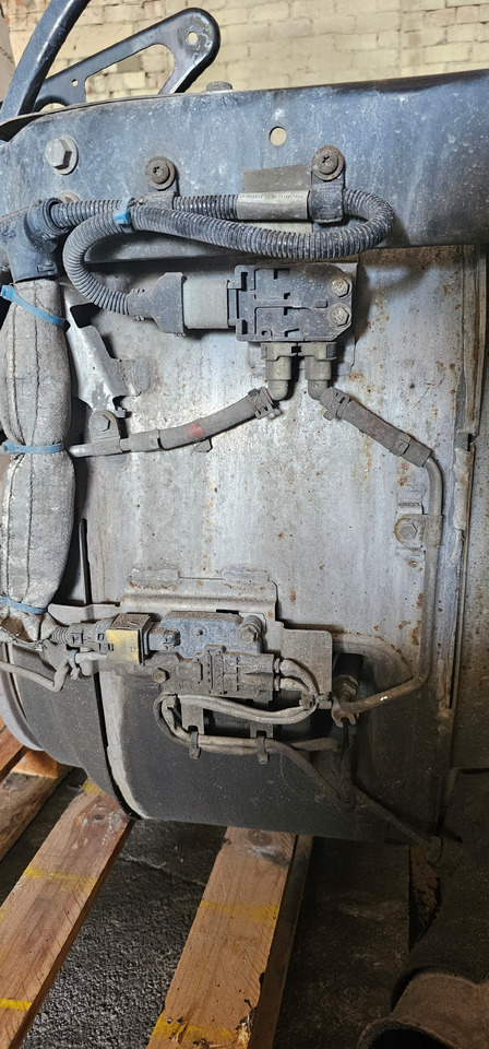 DAF DAF 106XF, CF EURO6 emission catalyst, catalysator, silencer, exhaust system, 1903901, 2232836, 2232836RN, 2398002, 2335669, 2327462, 1933421, 1947131, 1924181, 1994846, 2044453, 2134913, 1959692, 194 - Запчасти: фото 4 DAF DAF 106XF, CF EURO6 emission catalyst, catalysator, silencer, exhaust system, 1903901, 2232836, 2232836RN, 2398002, 2335669, 2327462, 1933421, 1947131, 1924181, 1994846, 2044453, 2134913, 1959692, 194 - Запчасти: фото 4