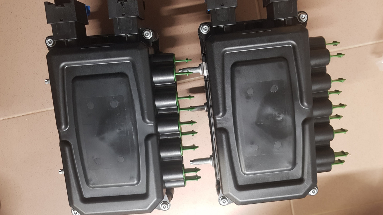 HALDEX HALDEX brake modulator, EBS trailer modulator 823008001, 0222100602, 515007680, 550022168, 812001201, 820007001, 820007121, 820008001, 820011001, 820019001, 823008001, 823008101, 823008111, 823008213, - Запчасти для Грузовиков: фото 4 HALDEX HALDEX brake modulator, EBS trailer modulator 823008001, 0222100602, 515007680, 550022168, 812001201, 820007001, 820007121, 820008001, 820011001, 820019001, 823008001, 823008101, 823008111, 823008213, - Запчасти для Грузовиков: фото 4