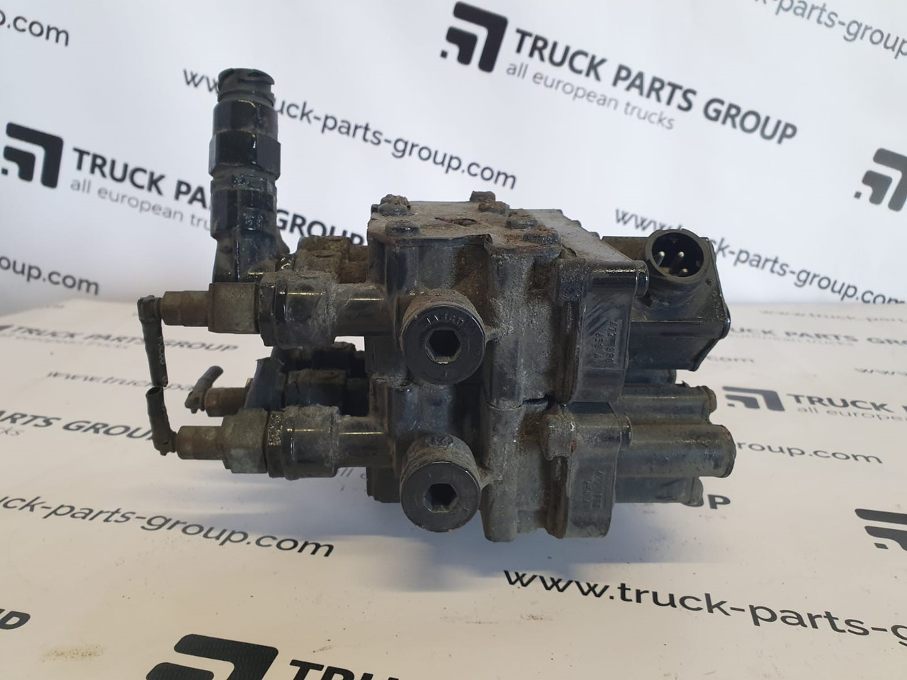 MAN MAN TGX, TGS, EURO6 emission, solenoid air suspension valve control by WABCO 81259026240, 81259029240, 81259026158, 81259026240, 81259029158, MK631248 - Запчасти для Грузовиков: фото 4 MAN MAN TGX, TGS, EURO6 emission, solenoid air suspension valve control by WABCO 81259026240, 81259029240, 81259026158, 81259026240, 81259029158, MK631248 - Запчасти для Грузовиков: фото 4