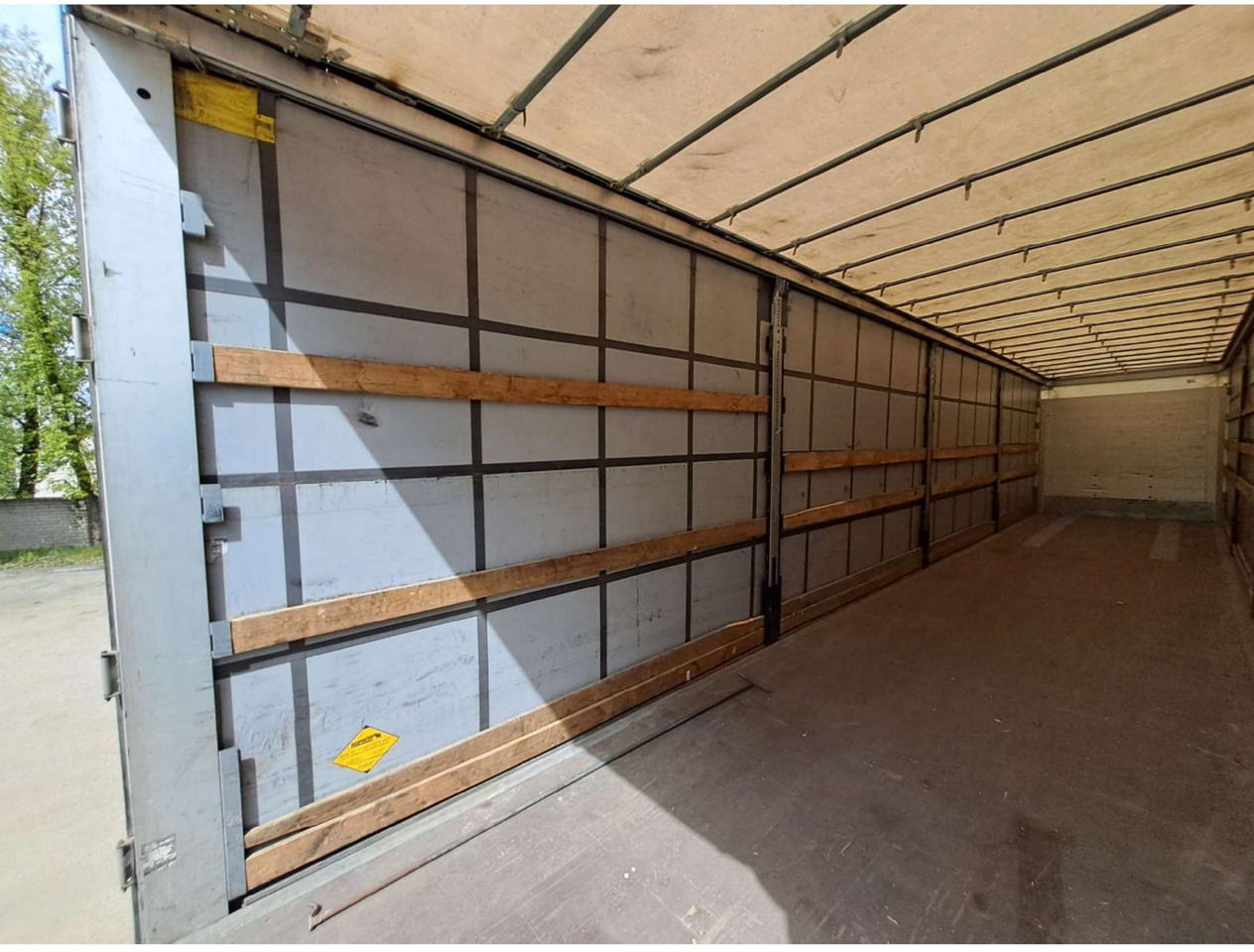 2018/2019 Schmitz Cargobull SCS24/L - Тентованный полуприцеп: фото 4 2018/2019 Schmitz Cargobull SCS24/L - Тентованный полуприцеп: фото 4