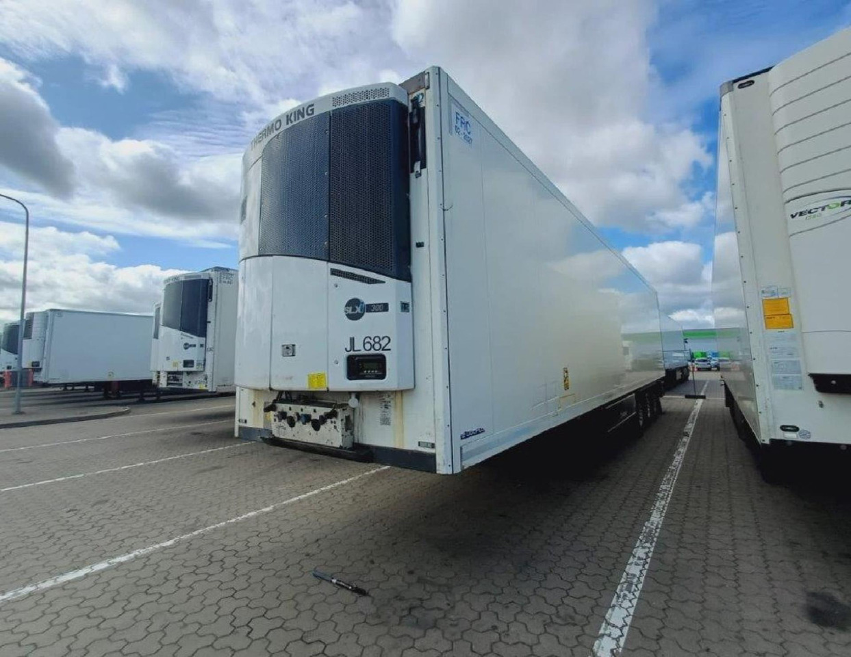 2018 Krone SDR Double Deck Cool Liner FP45 ThermoKing SLXi 300 Lifting Axle - Полуприцеп-рефрижератор: фото 1 2018 Krone SDR Double Deck Cool Liner FP45 ThermoKing SLXi 300 Lifting Axle - Полуприцеп-рефрижератор: фото 1