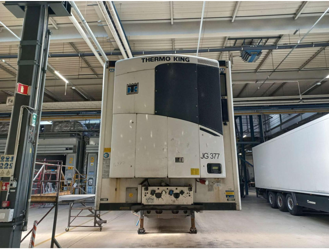 2018 Krone SDR Double Deck Cool Liner FP45 ThermoKing SLXi 300 Lifting Axle - Полуприцеп-рефрижератор: фото 2 2018 Krone SDR Double Deck Cool Liner FP45 ThermoKing SLXi 300 Lifting Axle - Полуприцеп-рефрижератор: фото 2