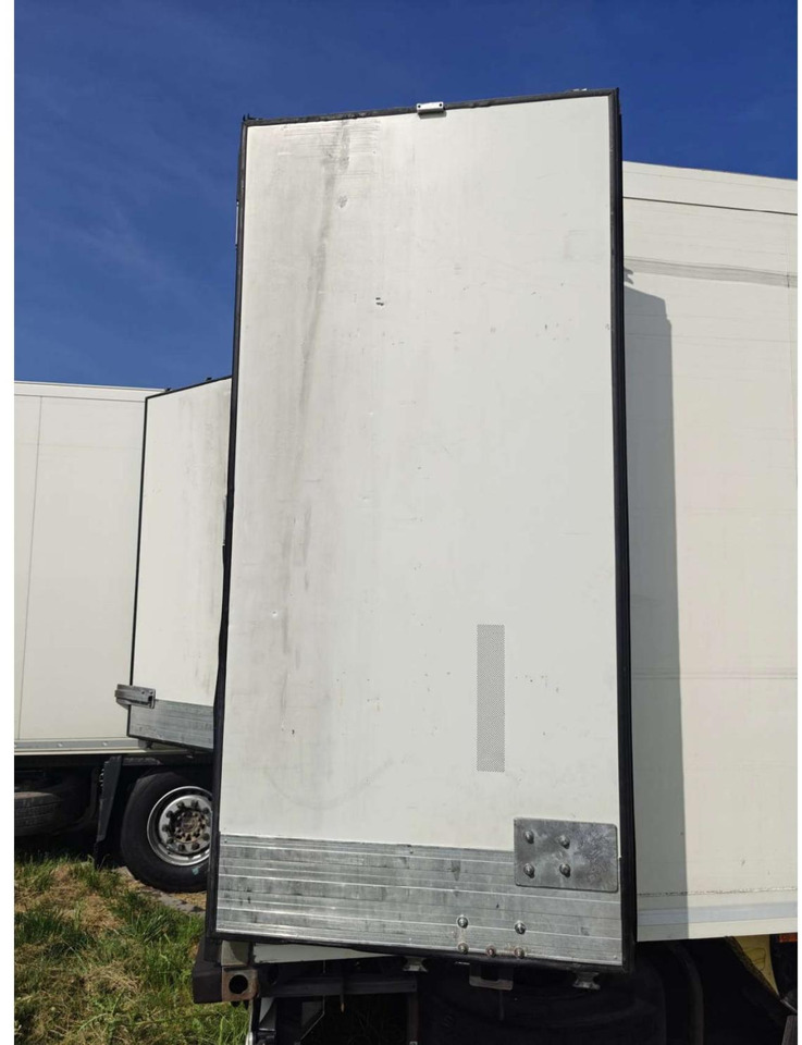 2018 Krone SDR Double Deck Cool Liner FP45 ThermoKing SLXi 300 Lifting Axle - Полуприцеп-рефрижератор: фото 5 2018 Krone SDR Double Deck Cool Liner FP45 ThermoKing SLXi 300 Lifting Axle - Полуприцеп-рефрижератор: фото 5