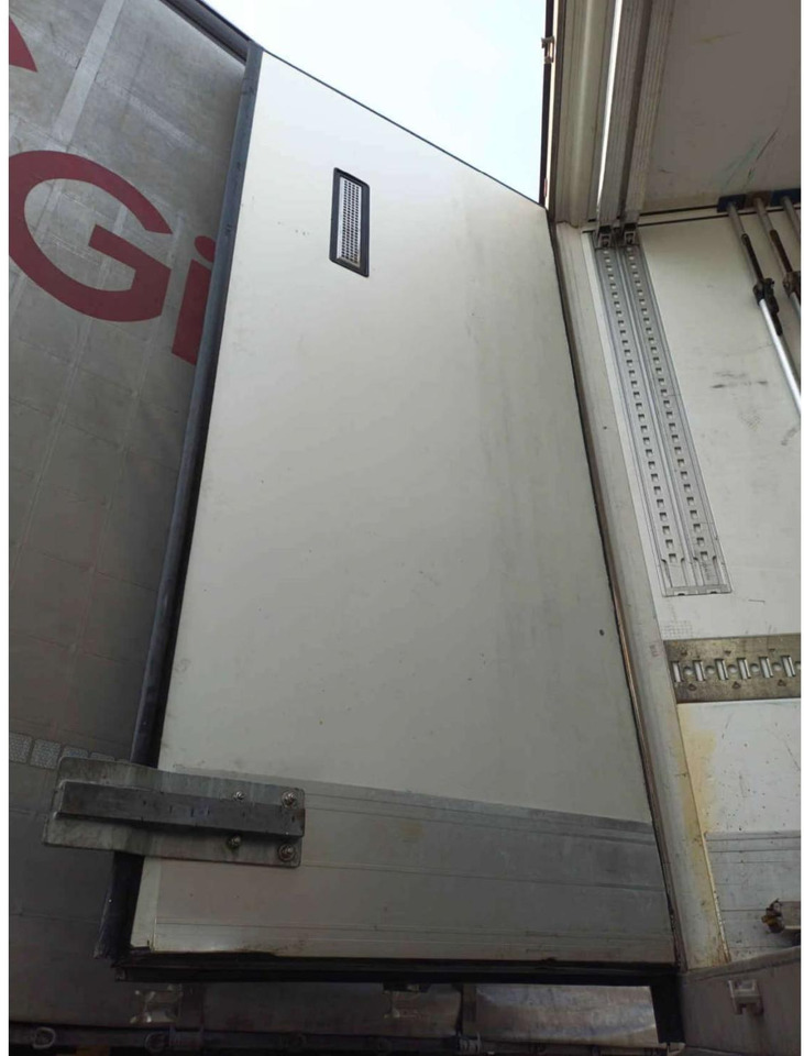 2018 Schmitz Cargobull SKO Double Deck FP 45 ThermoKing SLXi 300 Lifting Axle - Полуприцеп-рефрижератор: фото 4 2018 Schmitz Cargobull SKO Double Deck FP 45 ThermoKing SLXi 300 Lifting Axle - Полуприцеп-рефрижератор: фото 4
