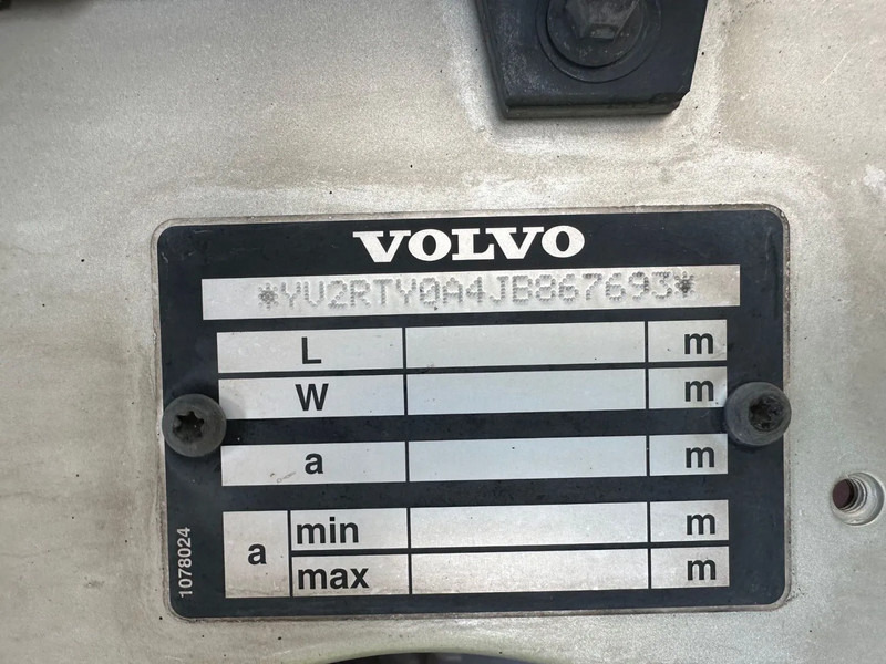 Volvo FH 460 / GLOBETROTTER / EURO 6 / I-Shift / HYDRAULIC / FULL AIR / NEW TACHO - Тягач: фото 5 Volvo FH 460 / GLOBETROTTER / EURO 6 / I-Shift / HYDRAULIC / FULL AIR / NEW TACHO - Тягач: фото 5