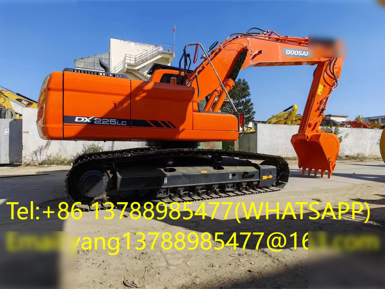 DOOSAN DX225 LC - Гусеничный экскаватор: фото 1 DOOSAN DX225 LC - Гусеничный экскаватор: фото 1