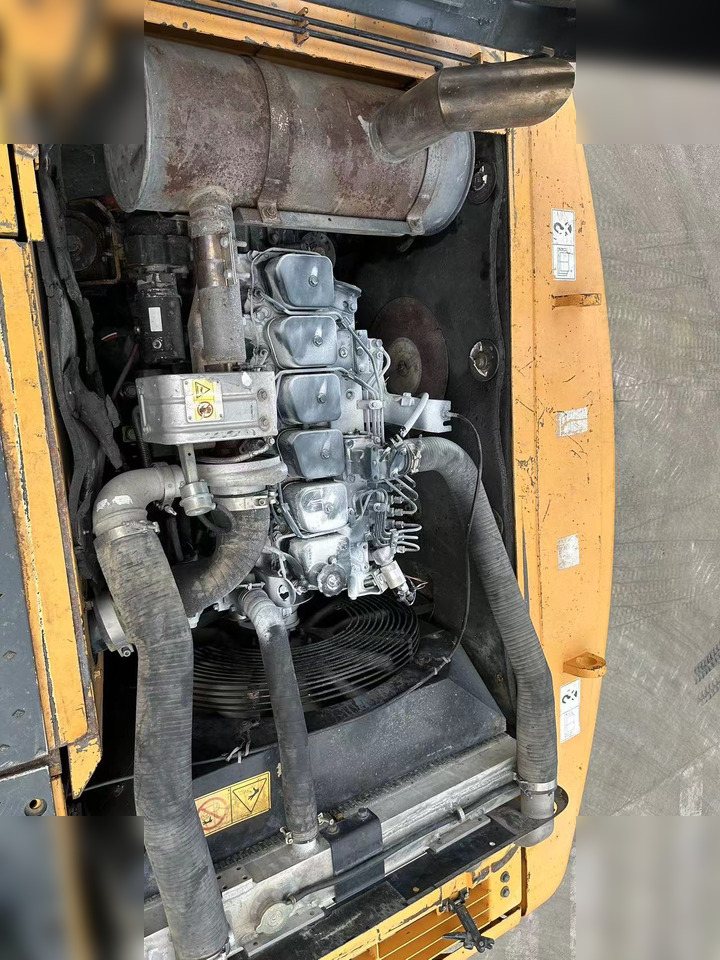 HYUNDAI ROBEX 210W-9 - Колёсный экскаватор: фото 5 HYUNDAI ROBEX 210W-9 - Колёсный экскаватор: фото 5