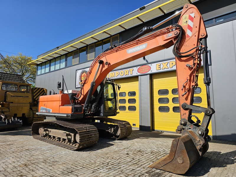 Doosan DX180LC - Гусеничный экскаватор: фото 5 Doosan DX180LC - Гусеничный экскаватор: фото 5