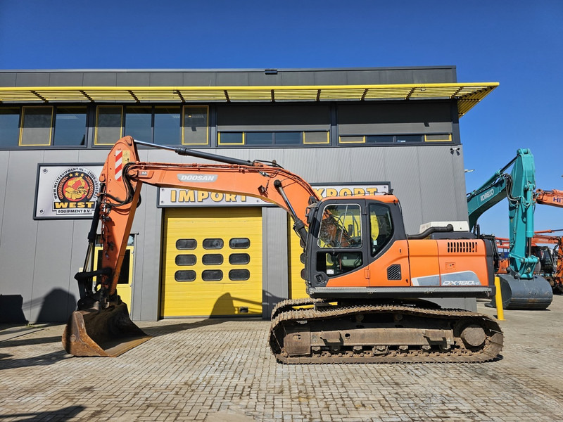 Doosan DX180LC - Гусеничный экскаватор: фото 1 Doosan DX180LC - Гусеничный экскаватор: фото 1