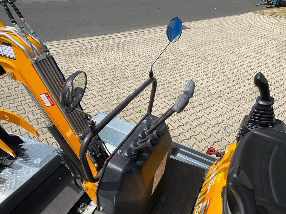 Мини-экскаватор Minibagger BK1300JSR + Tieflader + Zubehör *INKL.19% MWST*BERGER KRAUS*VERSTELLFAHRWERK* KUBOTA*SOFORT!*: фото 10 Мини-экскаватор Minibagger BK1300JSR + Tieflader + Zubehör *INKL.19% MWST*BERGER KRAUS*VERSTELLFAHRWERK* KUBOTA*SOFORT!*: фото 10