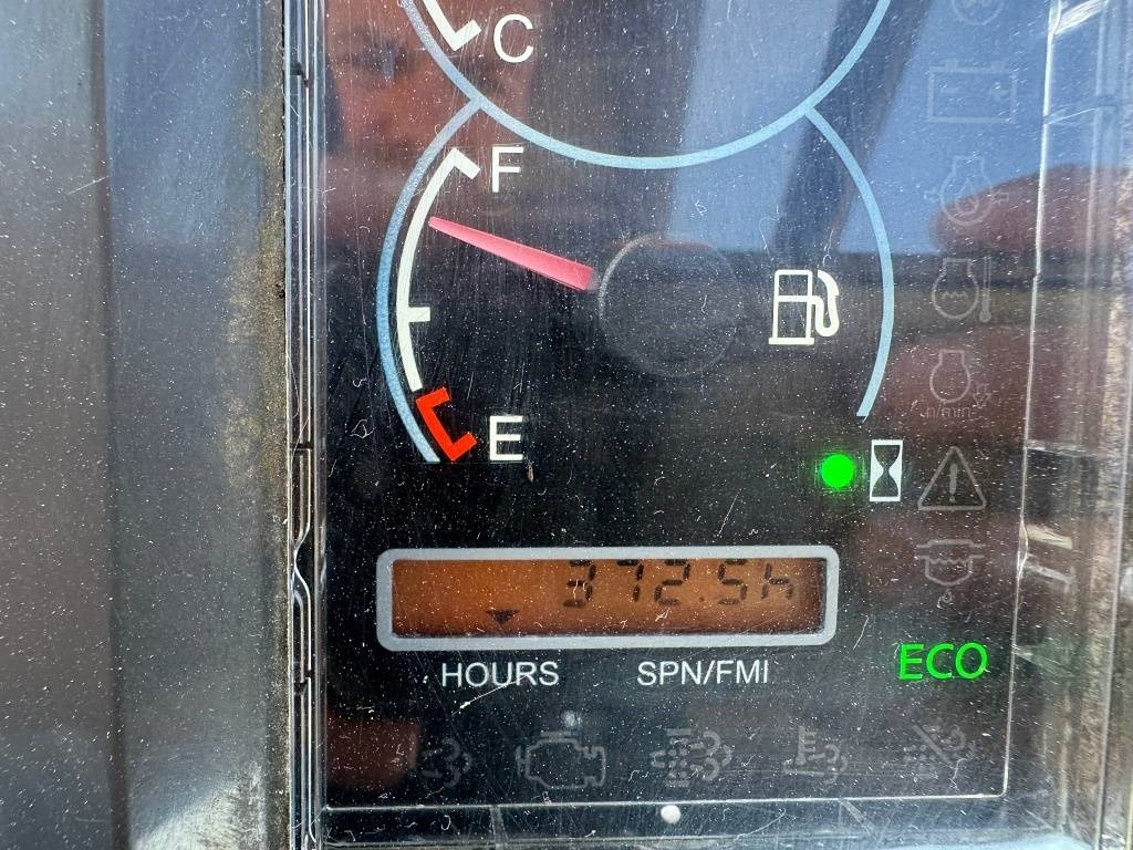 Мини-экскаватор Kato imer HD33V5: фото 10 Мини-экскаватор Kato imer HD33V5: фото 10