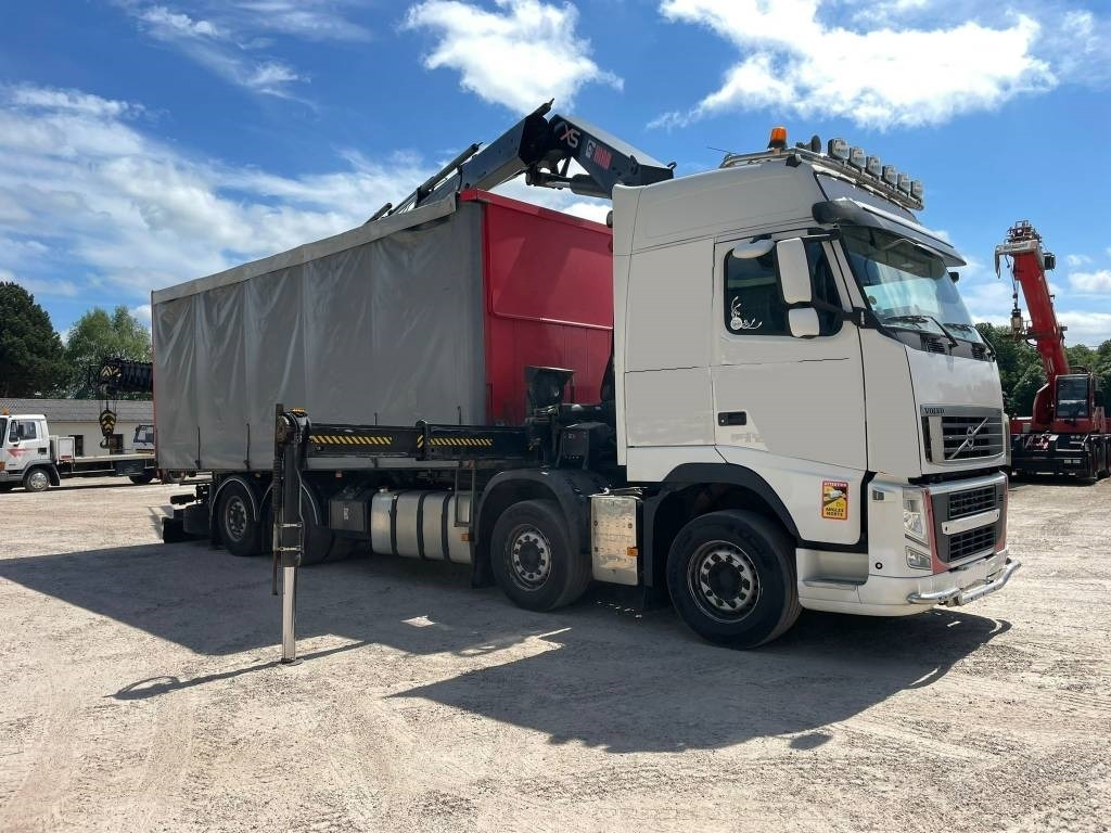 Volvo FH 460 - Тентованный грузовик, Автоманипулятор: фото 1 Volvo FH 460 - Тентованный грузовик, Автоманипулятор: фото 1