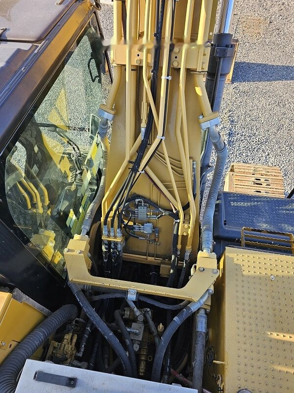 Гусеничный экскаватор Caterpillar 323EL: фото 13 Гусеничный экскаватор Caterpillar 323EL: фото 13