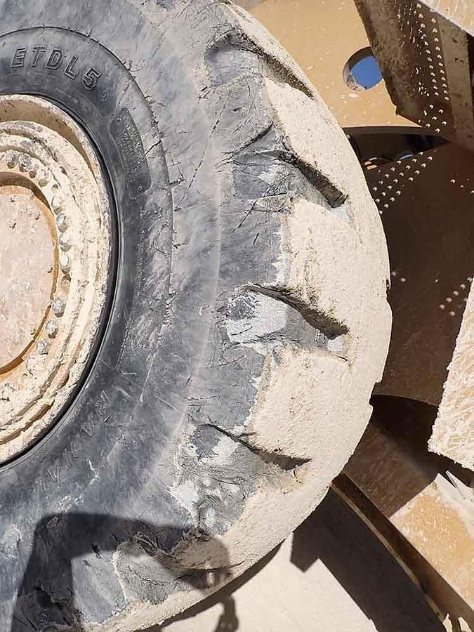 Колёсный погрузчик CAT 988K: фото 24