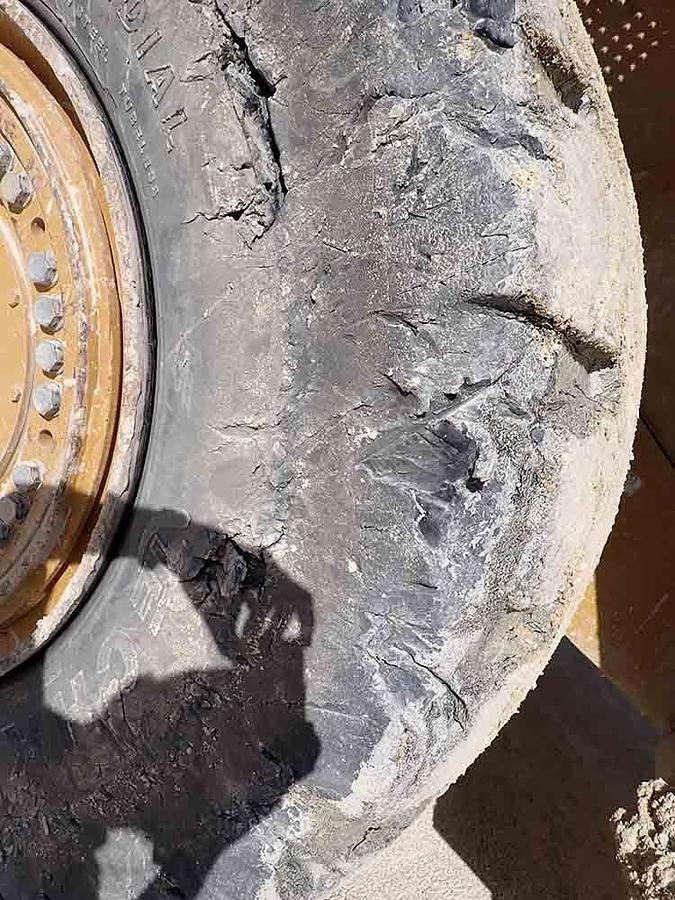 Колёсный погрузчик CAT 988K: фото 26