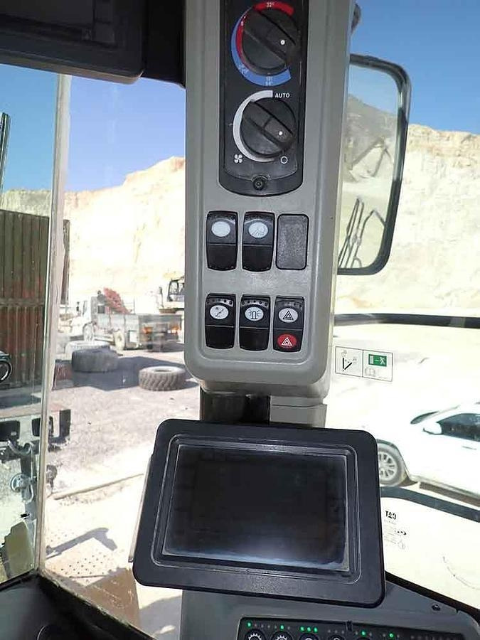 Колёсный погрузчик CAT 988K: фото 20 Колёсный погрузчик CAT 988K: фото 20