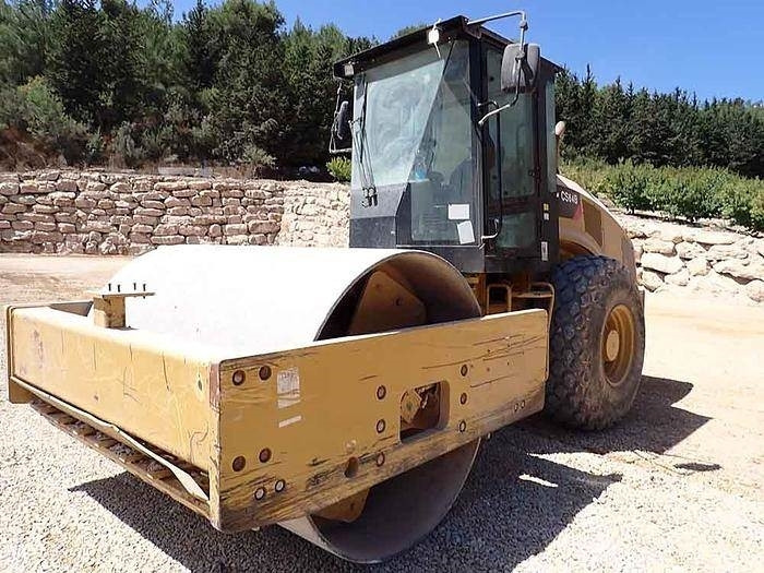 CAT CS64B - Виброплита: фото 1 CAT CS64B - Виброплита: фото 1