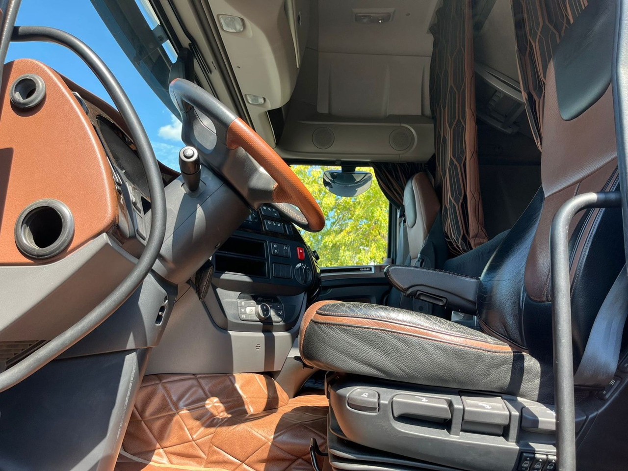 DAF XF 530 SSC - Тягач: фото 2 DAF XF 530 SSC - Тягач: фото 2