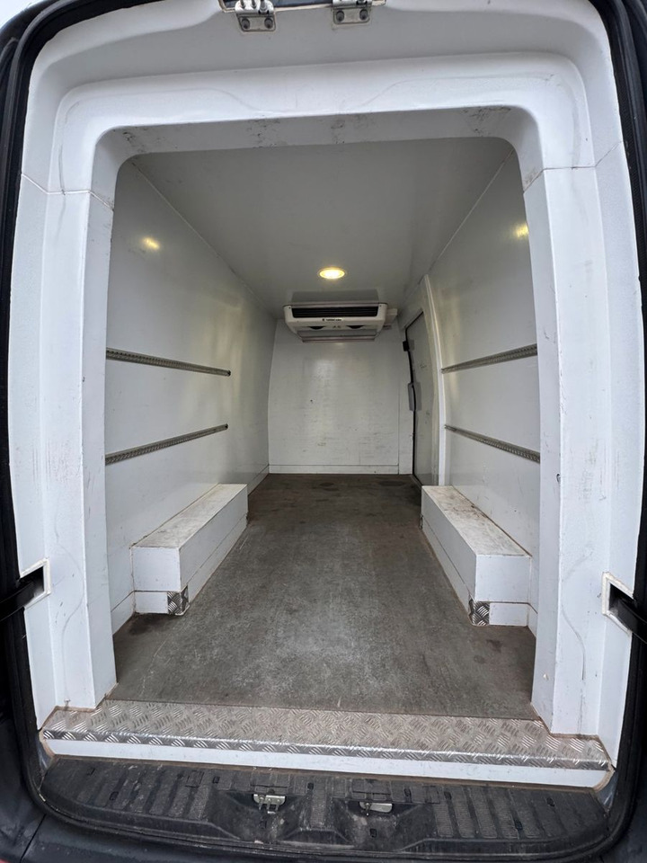 Volkswagen Crafter Kasten 35 mittel L2H2 Hochdach - Малотоннажный рефрижератор: фото 4 Volkswagen Crafter Kasten 35 mittel L2H2 Hochdach - Малотоннажный рефрижератор: фото 4