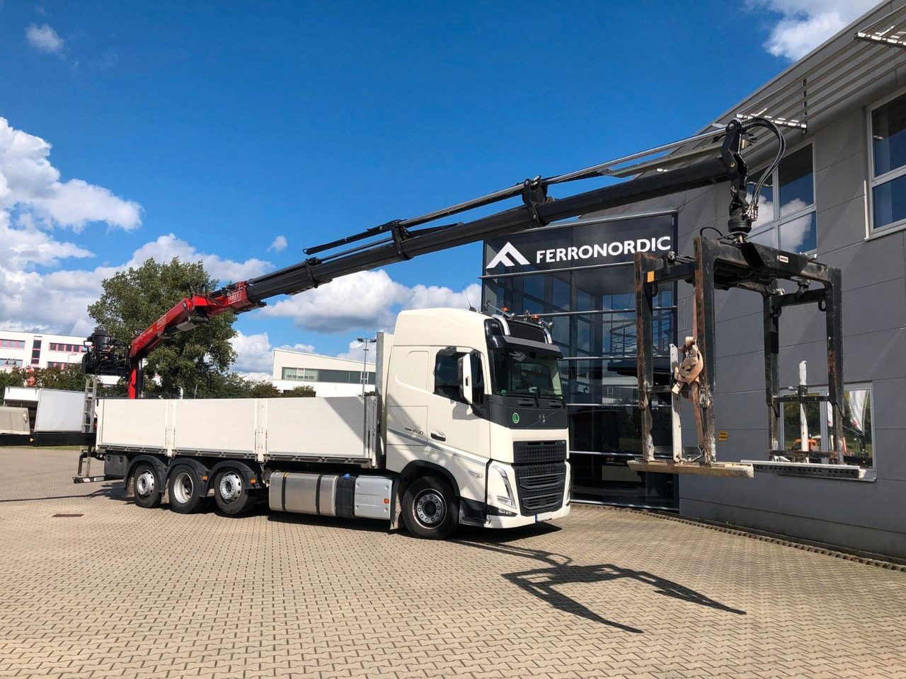 Volvo FH460 8x2 TRIDEM VLA&NLA gelenkt*FASSI F215AS.24 - Грузовик бортовой/ Платформа, Автоманипулятор: фото 2 Volvo FH460 8x2 TRIDEM VLA&NLA gelenkt*FASSI F215AS.24 - Грузовик бортовой/ Платформа, Автоманипулятор: фото 2