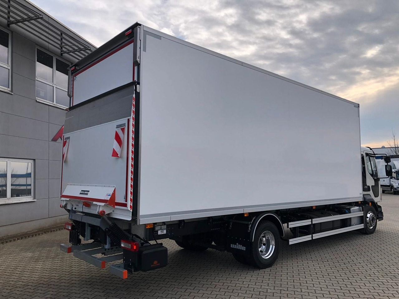 Volvo FL16.280 VollLuft*LBW *Carrier Supra850*a.Miete - Рефрижератор: фото 4 Volvo FL16.280 VollLuft*LBW *Carrier Supra850*a.Miete - Рефрижератор: фото 4