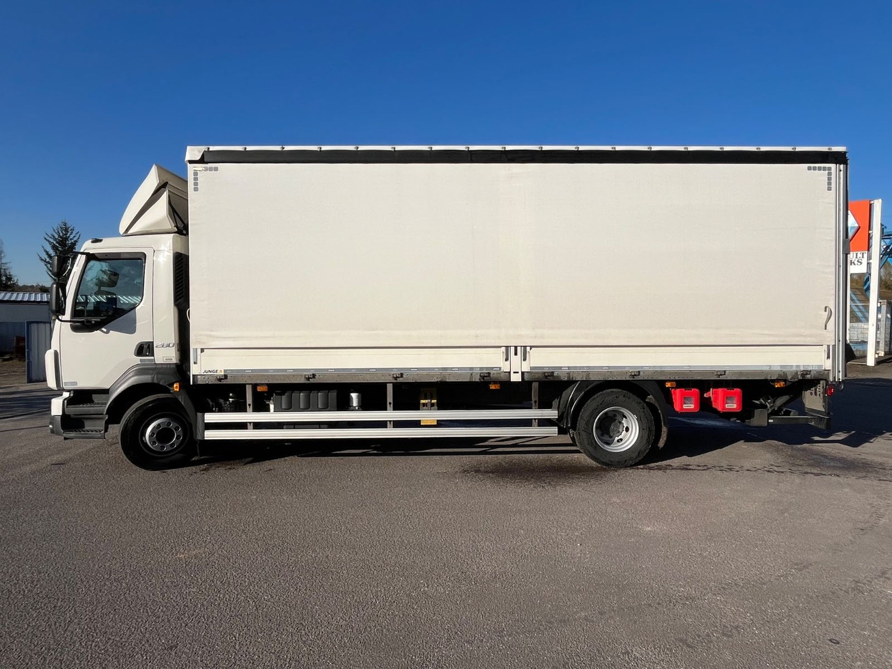 Тентованный грузовик Volvo FL 8.16 Schiebeplane - Miete mögl.: фото 8