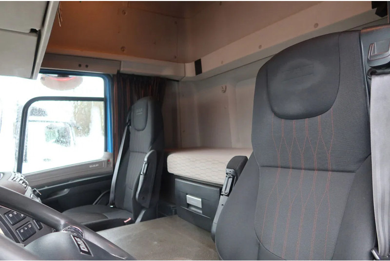 DAF CF 410 Bakwagen+Trailer met klep 2.000 kg. 6 Stuks in voorraad. Price 49.500,-- euro netto. - Грузовик с закрытым кузовом: фото 5 DAF CF 410 Bakwagen+Trailer met klep 2.000 kg. 6 Stuks in voorraad. Price 49.500,-- euro netto. - Грузовик с закрытым кузовом: фото 5