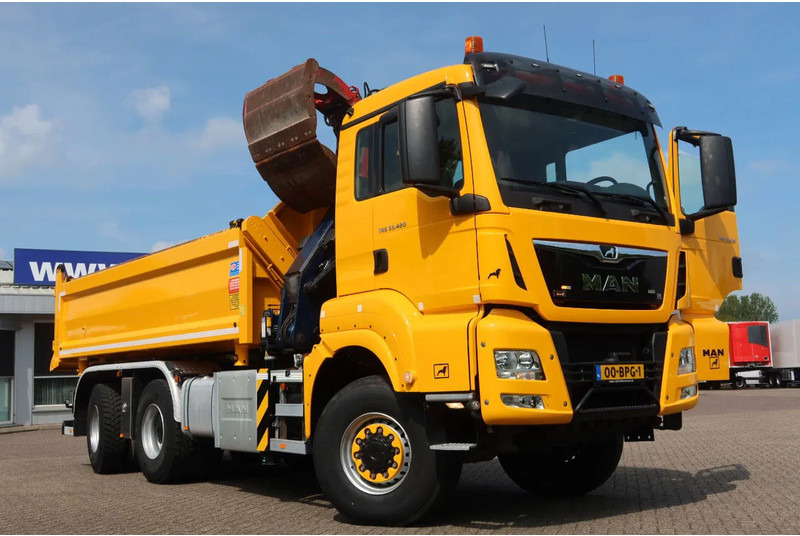 MAN TGS 33.420 2 Zijdige kipper + Kraan 6x6 Stuur as - Самосвал, Автоманипулятор: фото 2 MAN TGS 33.420 2 Zijdige kipper + Kraan 6x6 Stuur as - Самосвал, Автоманипулятор: фото 2