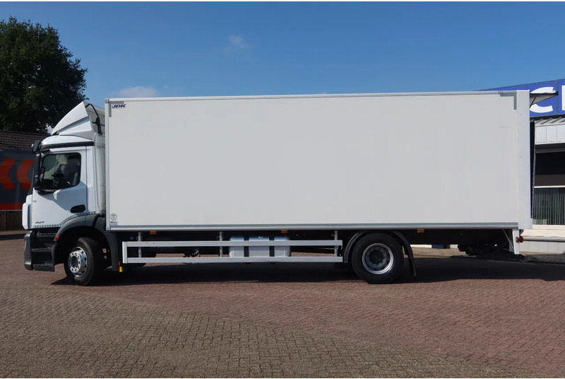 Mercedes-Benz Antos 2127 L Bak + klep 2000 kg Euro 6 - Грузовик с закрытым кузовом: фото 4 Mercedes-Benz Antos 2127 L Bak + klep 2000 kg Euro 6 - Грузовик с закрытым кузовом: фото 4