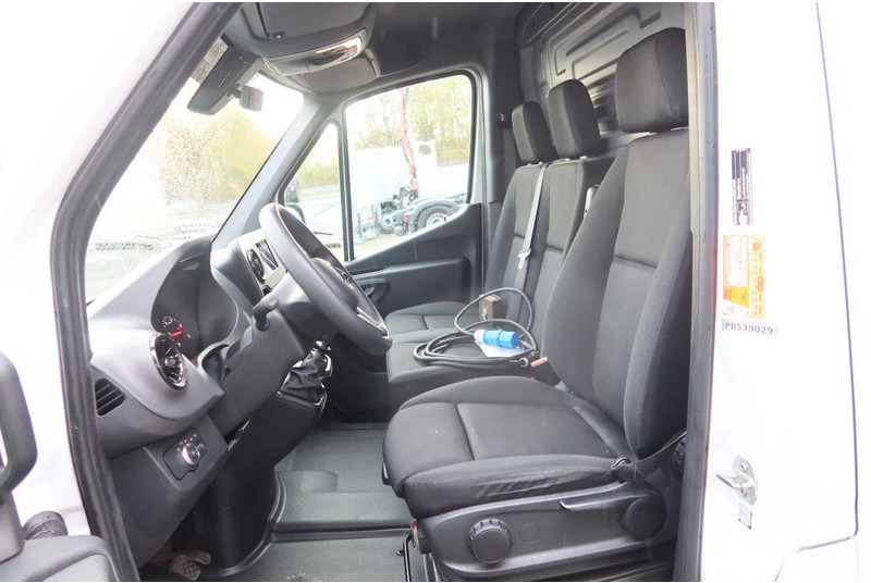 Mercedes-Benz Sprinter 315 CDI Carrier Xarios 350 Koel/vries/verwamen + nacht aansluiting 220 volt. - Малотоннажный рефрижератор: фото 4 Mercedes-Benz Sprinter 315 CDI Carrier Xarios 350 Koel/vries/verwamen + nacht aansluiting 220 volt. - Малотоннажный рефрижератор: фото 4