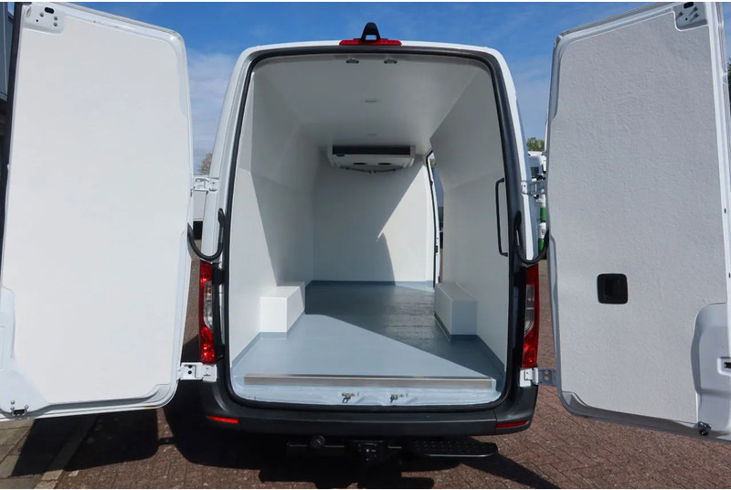 Mercedes-Benz Sprinter 317 CDI Automaat Carrier Koel/Vries/verwarmen L3/H2 - Малотоннажный рефрижератор: фото 4 Mercedes-Benz Sprinter 317 CDI Automaat Carrier Koel/Vries/verwarmen L3/H2 - Малотоннажный рефрижератор: фото 4