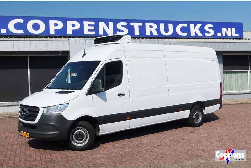 Mercedes-Benz Sprinter 317 Koel/Vries/Verwarmen met nachtaansluiting 220 volt. AUTOMAAT! - Малотоннажный рефрижератор: фото 1 Mercedes-Benz Sprinter 317 Koel/Vries/Verwarmen met nachtaansluiting 220 volt. AUTOMAAT! - Малотоннажный рефрижератор: фото 1