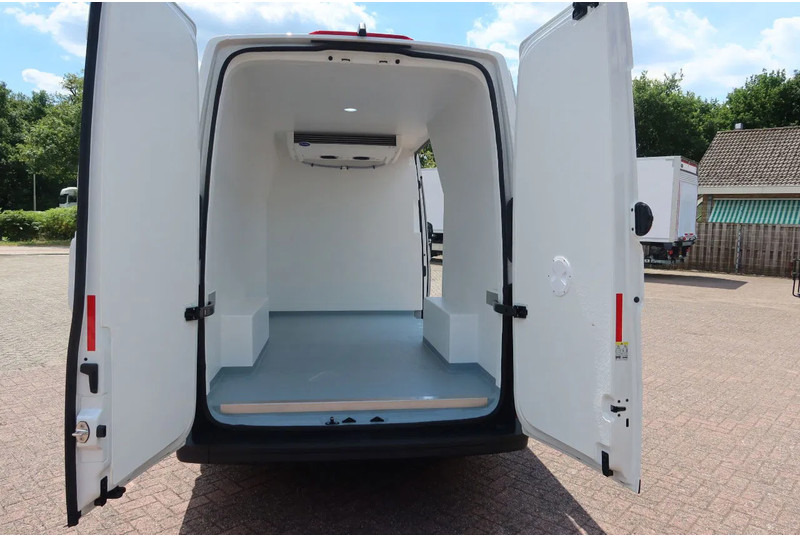 Volkswagen Crafter Koel/Vries/Verwarmen , Carrier Xarios 350 met nachtaansluiting BPM vrij - Малотоннажный рефрижератор: фото 4 Volkswagen Crafter Koel/Vries/Verwarmen , Carrier Xarios 350 met nachtaansluiting BPM vrij - Малотоннажный рефрижератор: фото 4