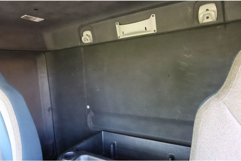 Грузовик с закрытым кузовом Volvo FE Bak+Klep Dhollanida 2.000 kg: фото 8 Грузовик с закрытым кузовом Volvo FE Bak+Klep Dhollanida 2.000 kg: фото 8