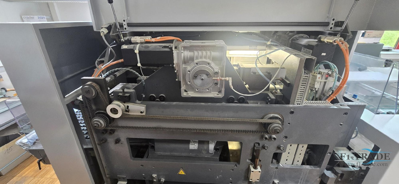 Heidelberg Eurotrimm ET1000 - Бумагорезательная машина: фото 3 Heidelberg Eurotrimm ET1000 - Бумагорезательная машина: фото 3