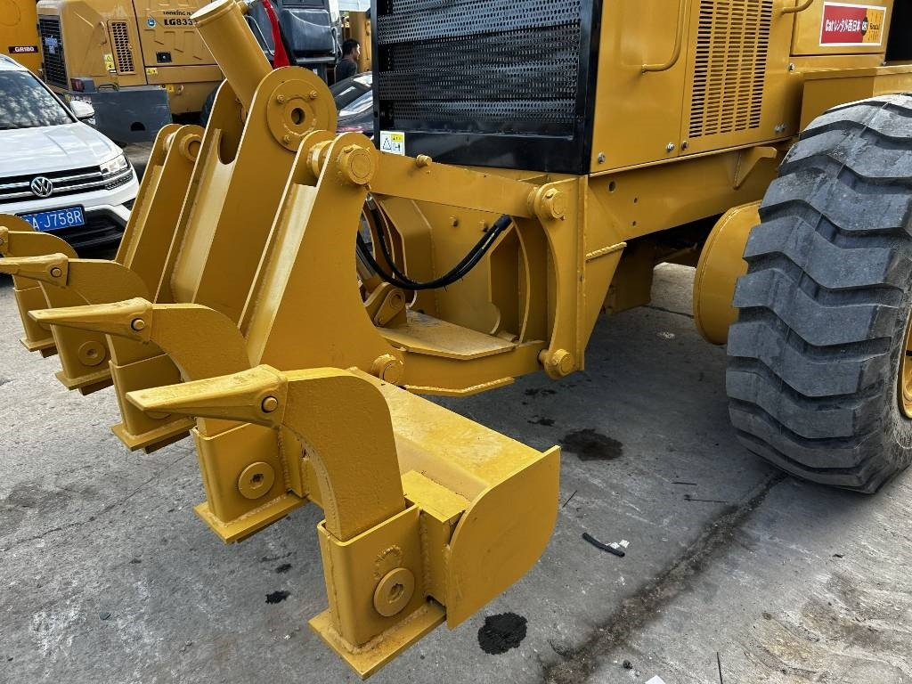 CAT 140H - Грейдер: фото 2 CAT 140H - Грейдер: фото 2