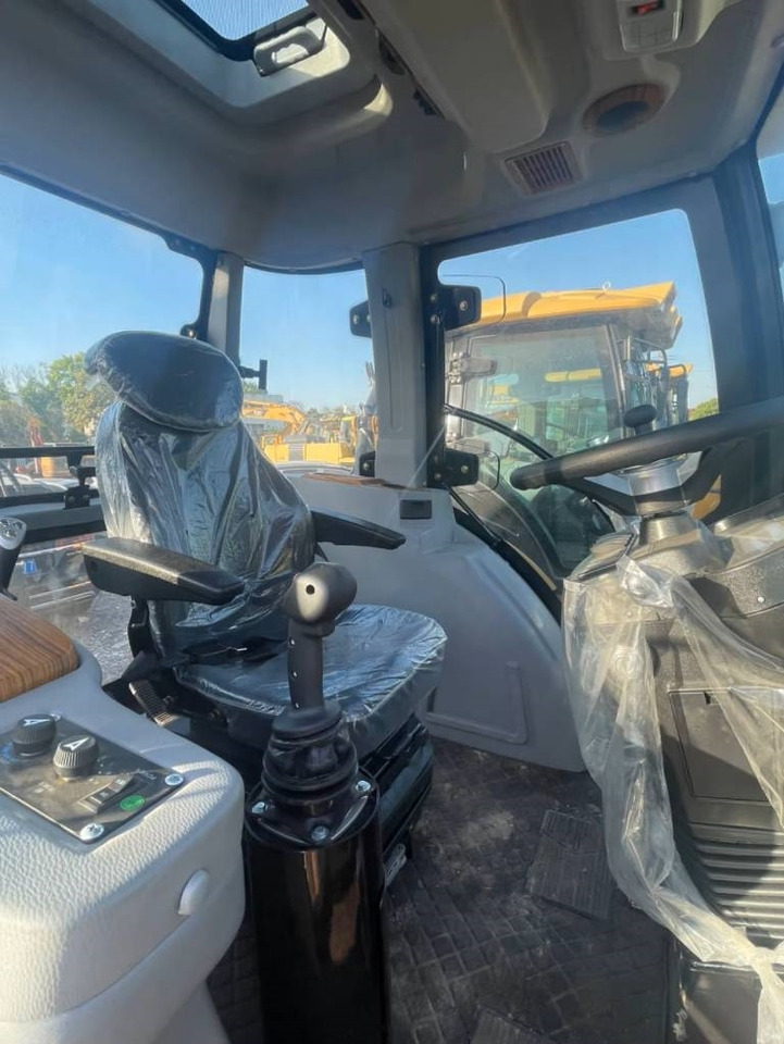 CAT 420F - Экскаватор-погрузчик: фото 5 CAT 420F - Экскаватор-погрузчик: фото 5