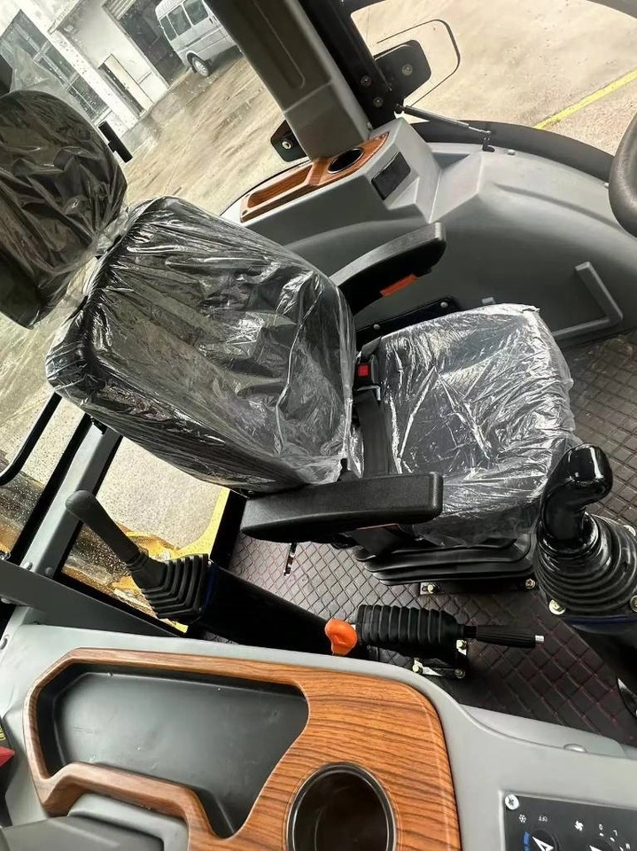 CAT 420F - Экскаватор-погрузчик: фото 5 CAT 420F - Экскаватор-погрузчик: фото 5