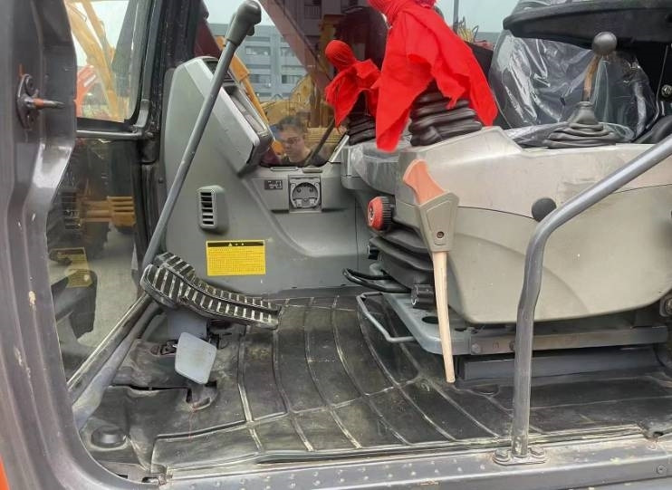 Doosan DX80 - Мини-экскаватор: фото 3 Doosan DX80 - Мини-экскаватор: фото 3