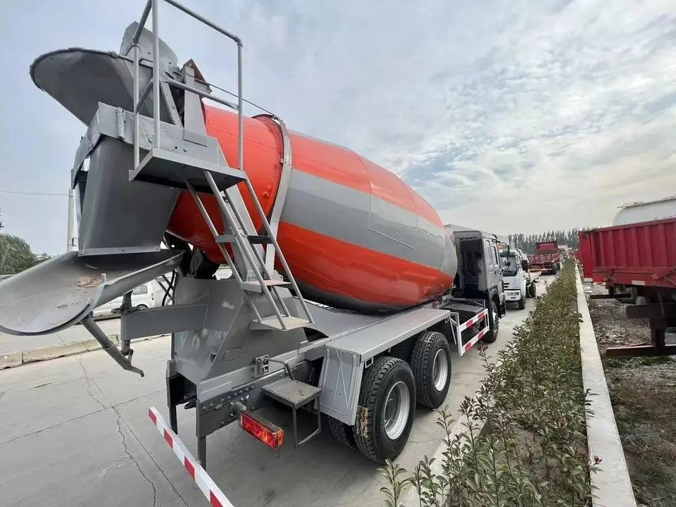 Howo 371 6X4 - Автобетоносмеситель: фото 3 Howo 371 6X4 - Автобетоносмеситель: фото 3