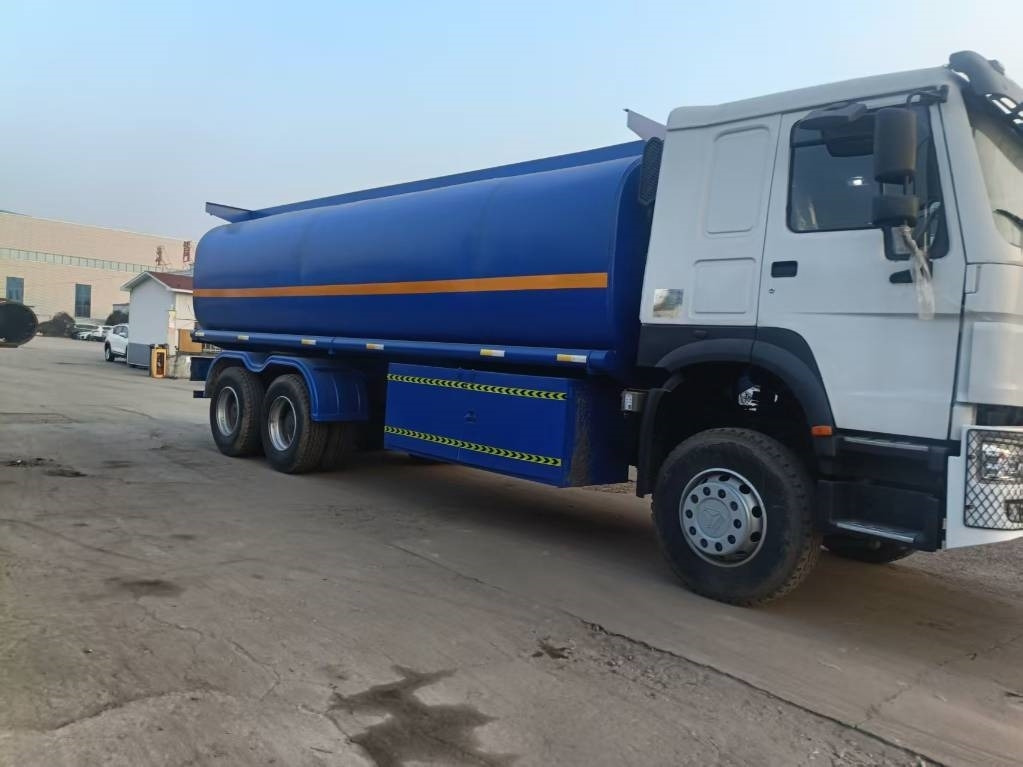 Howo 371 6x4 - Грузовик-цистерна: фото 2 Howo 371 6x4 - Грузовик-цистерна: фото 2