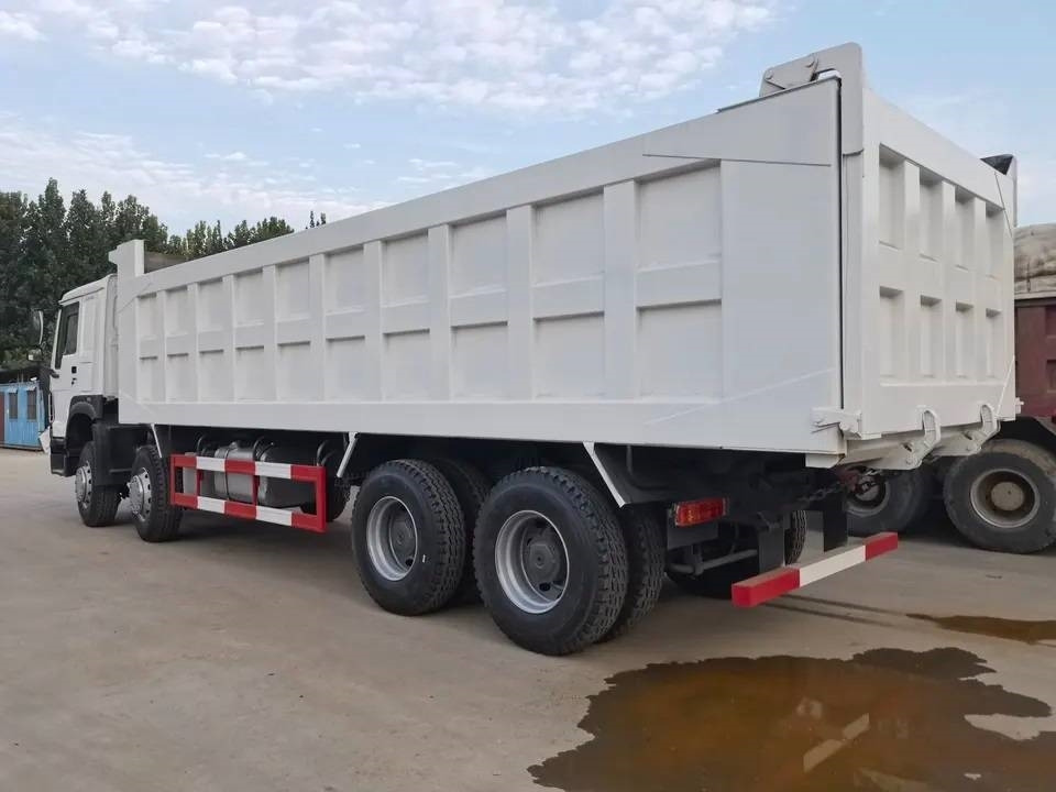 Howo 371 8x4 - Самосвал: фото 3 Howo 371 8x4 - Самосвал: фото 3