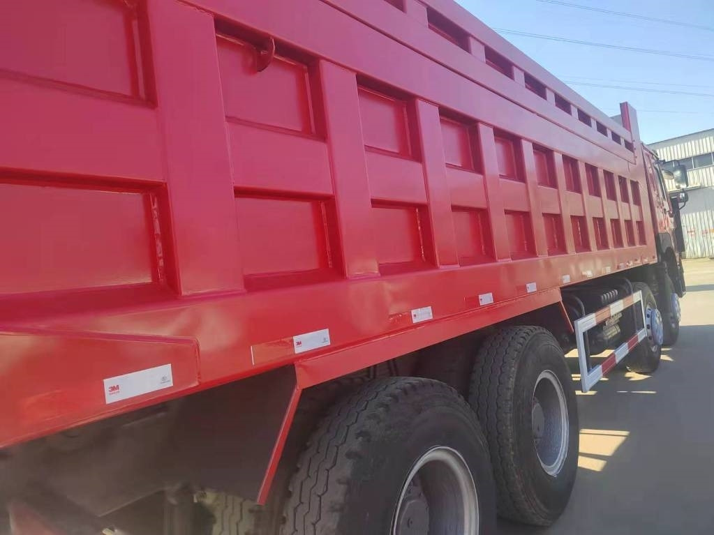 Howo 371 8x4 - Самосвал: фото 4 Howo 371 8x4 - Самосвал: фото 4