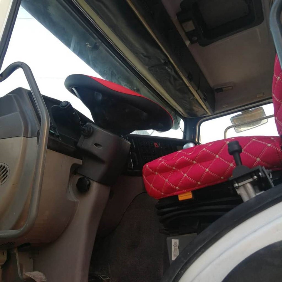 Howo 375 8x4 - Самосвал: фото 2 Howo 375 8x4 - Самосвал: фото 2