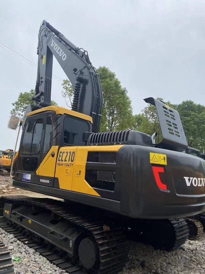 Volvo EC210D - Гусеничный экскаватор: фото 3 Volvo EC210D - Гусеничный экскаватор: фото 3