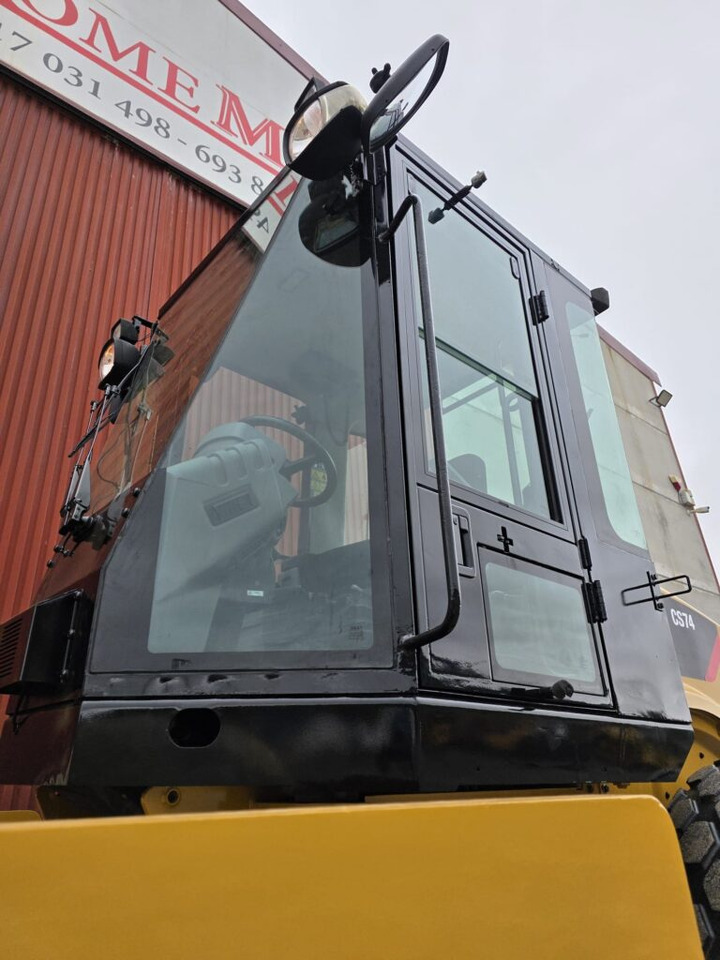 CAT CS74 - Каток: фото 5 CAT CS74 - Каток: фото 5