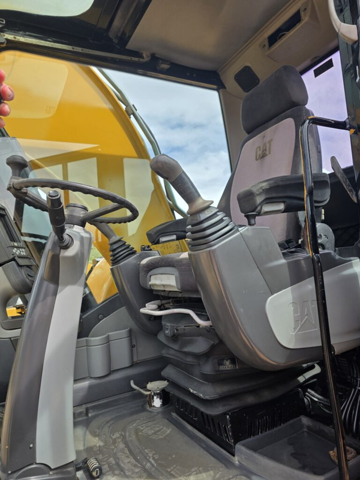 Колёсный экскаватор CAT M318D: фото 6 Колёсный экскаватор CAT M318D: фото 6