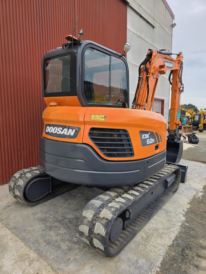 DOOSAN DX62R-3 - Мини-экскаватор: фото 3 DOOSAN DX62R-3 - Мини-экскаватор: фото 3