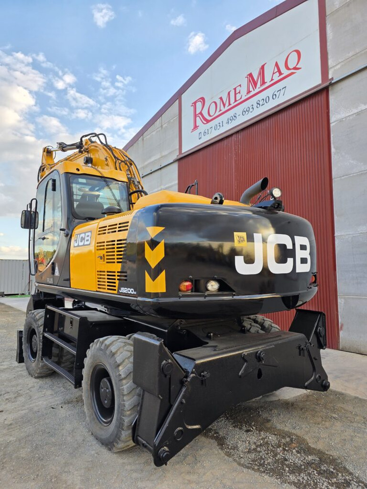 JCB JS200WT4 - Колёсный экскаватор: фото 2 JCB JS200WT4 - Колёсный экскаватор: фото 2
